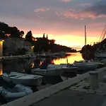 Monica Villa Ložišće